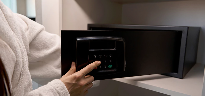 Safe Unlocking Service Company in Malibu, California